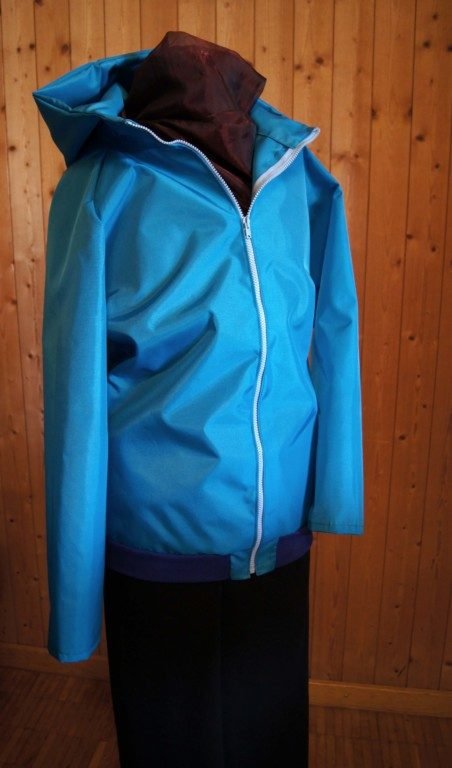 Selbst genähte Jacke als Trimesterarbeit