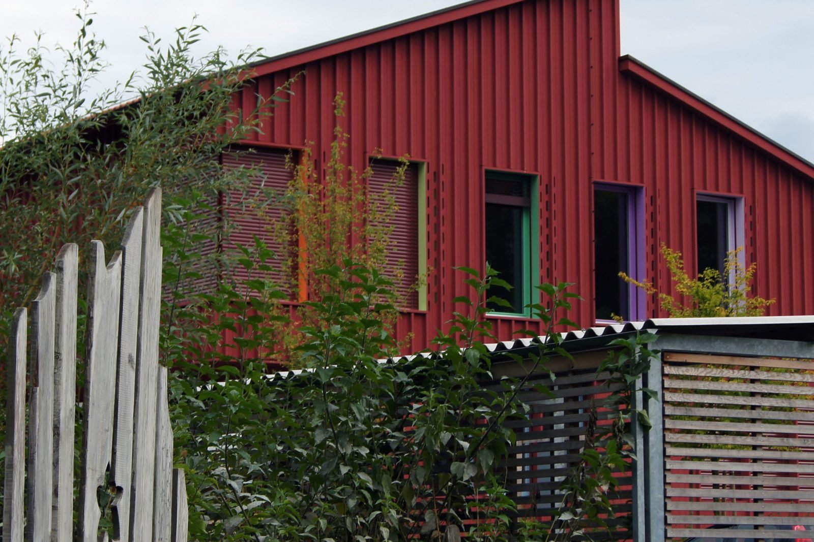 Das Schulhaus der Rudolf Steiner Schule Sihlau von Norden